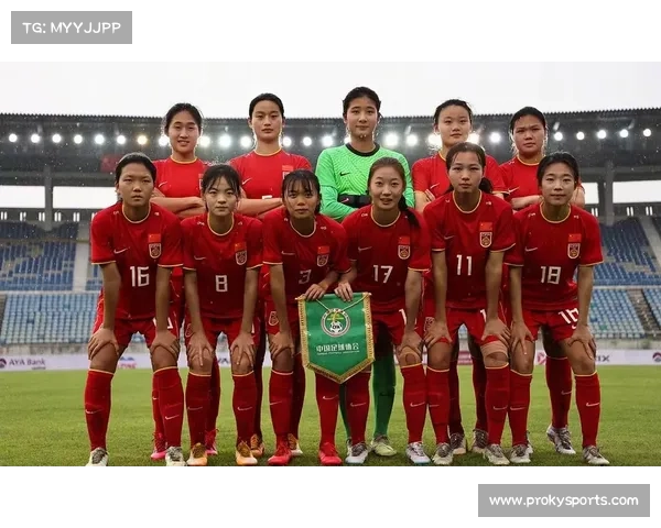 U23亚洲杯预选赛落幕 场地工作人员携手合影留念纪实 U23亚洲杯预选赛落幕 场地工作人员携手合影留念纪实
